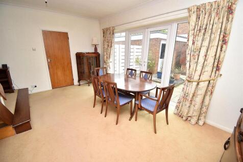 DINING ROOM REVERSE USE.JPG