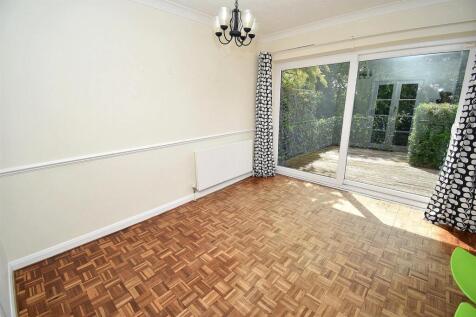 DINING AREA.JPG