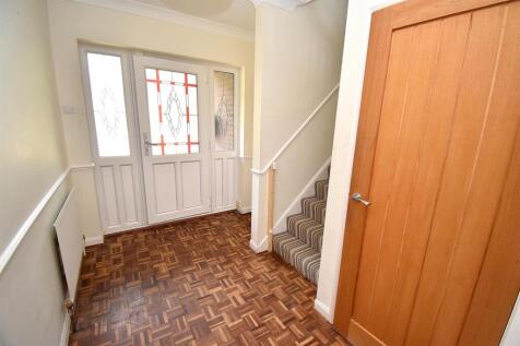 ENTRANCE HALL.JPG