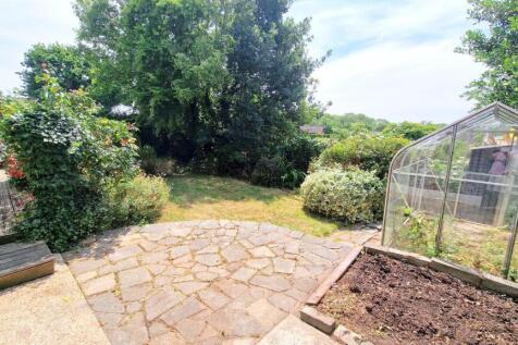 GARDEN 1.jpg