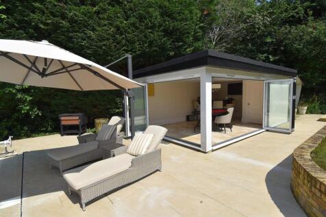Outbuilding.JPG