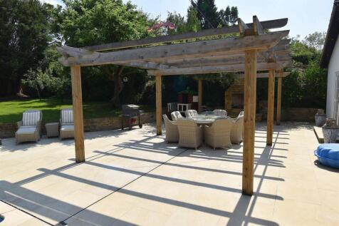 Pergola1.JPG