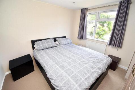 BEDROOM TWO.JPG