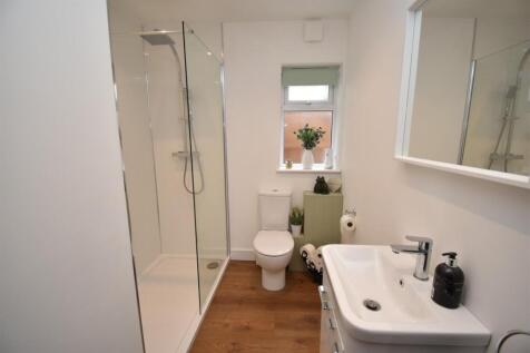 Shower Room.JPG