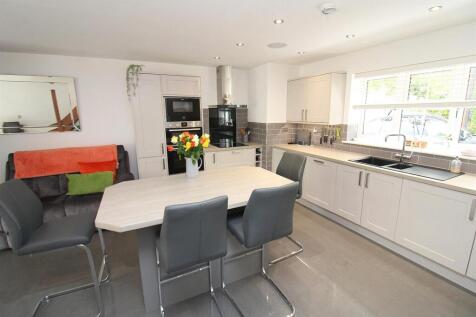 KitchenArea2.JPG