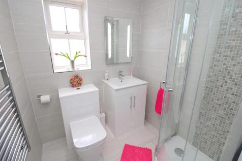 Bathroom.JPG