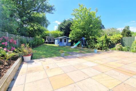 REAR GARDEN.jpg