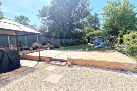 REAR GARDEN FULL LENGTH.jpg