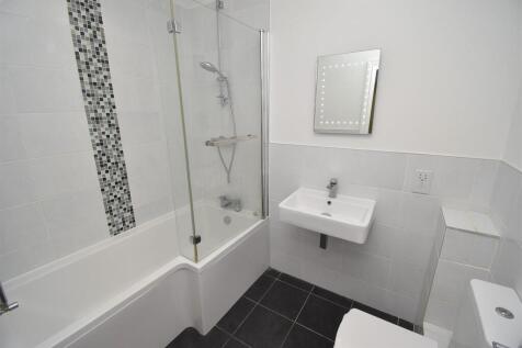 Bathroom.JPG
