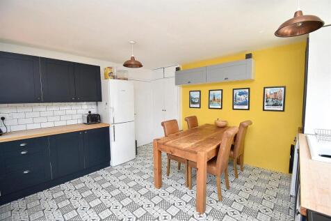 KITCHEN BREAKFAST ROOM 3.JPG