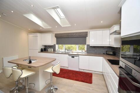 KITCHEN 4.JPG