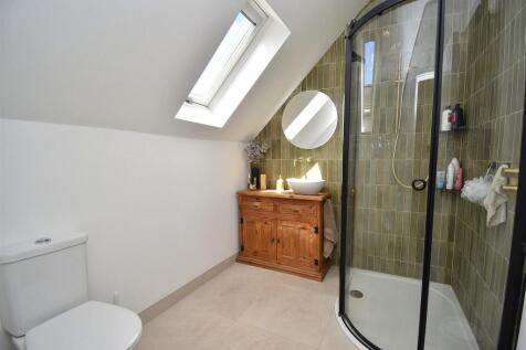 Ensuite-002.JPG