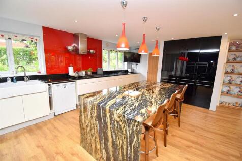 KITCHEN 4.JPG
