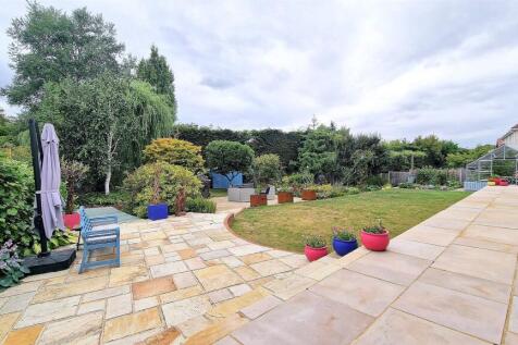 GARDEN 1.jpg