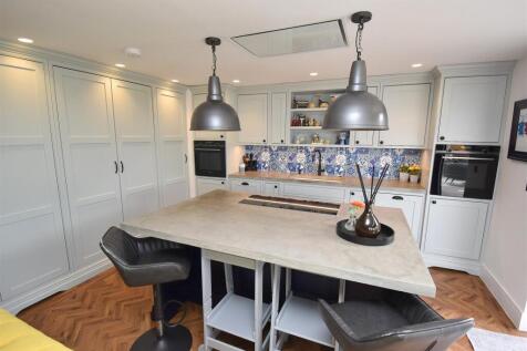 Kitchenarea.JPG