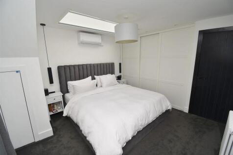 Bedroom1Alt.JPG