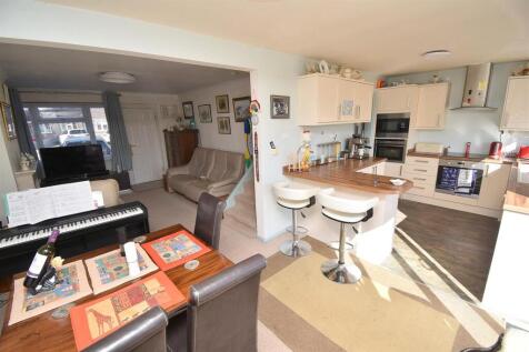 Kitchen-Lounge.JPG