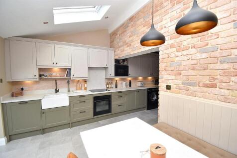 KITCHEN 5.JPG