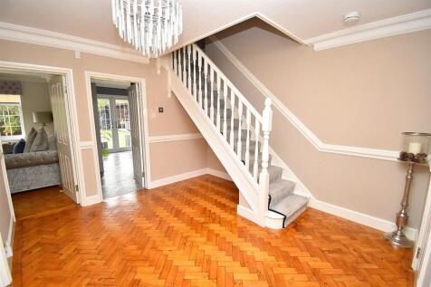 ENTRANCE HALL.JPG