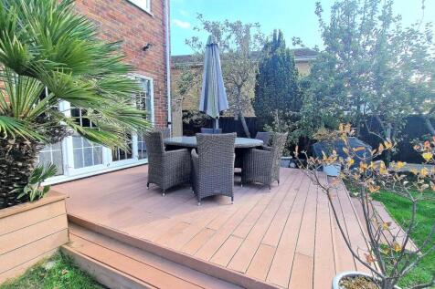 DECKING.jpg