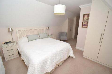 MASTER BEDROOM 2.JPG