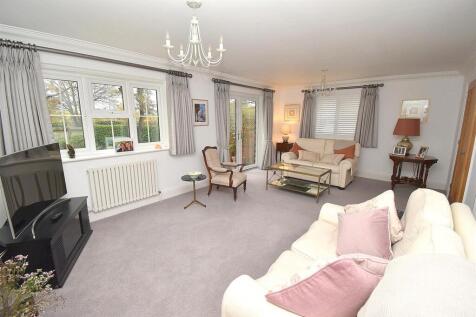 LOUNGE REVERSE 2.JPG