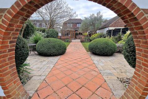 WALL TO REAR SHOT.jpg