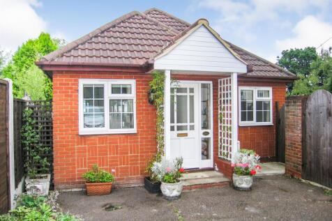 MAIN ROAD  DANBURY.jpg