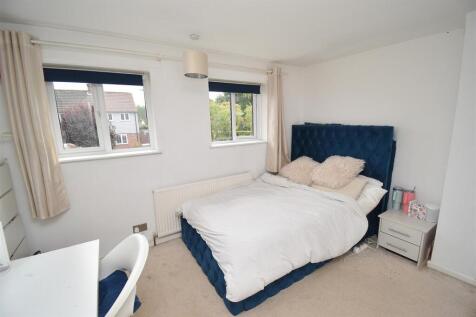 Bedroom.JPG
