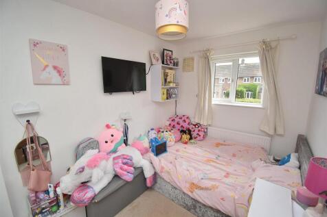 Bed-001.JPG