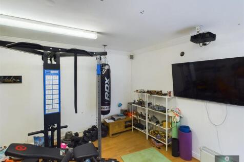 Detached Double Garage
