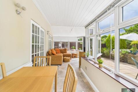 Conservatory/Dining Room