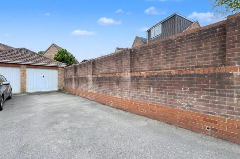 Garage/Parking
