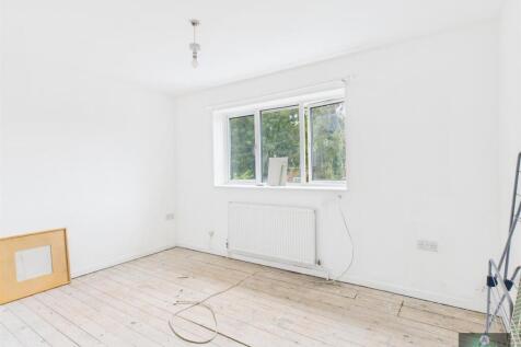 CAM04622G0-PR0057-STILL009.jpg