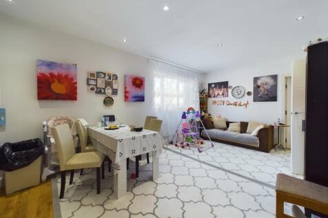 Lounge/Kitchen Dining Room