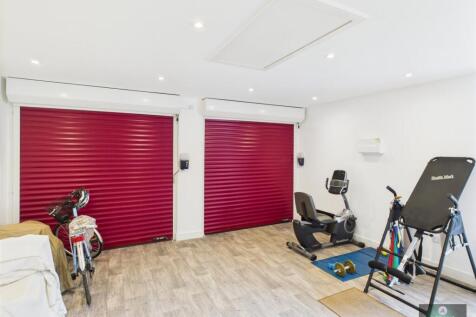 Detached Double Garage