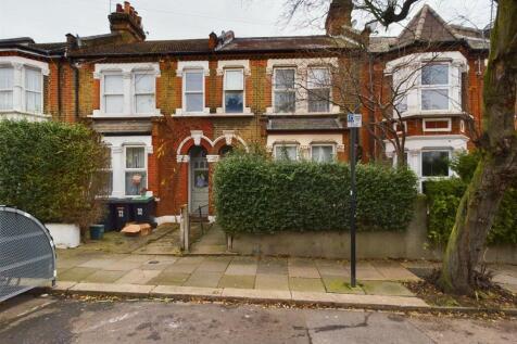 CAM01358G0-PR0064-STILL014.jpg