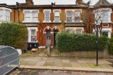 CAM01358G0-PR0064-STILL016.jpg