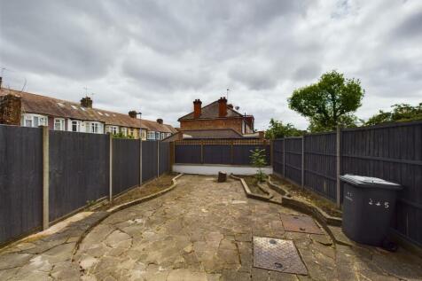 CAM01358G0-PR0092-STILL026.jpg