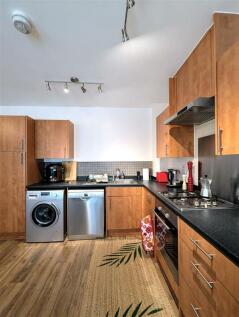Kitchen 2.jpg