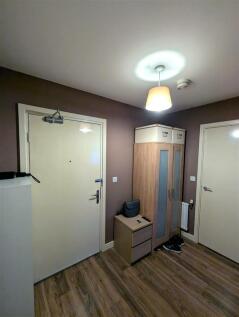 Hallway 2.jpg