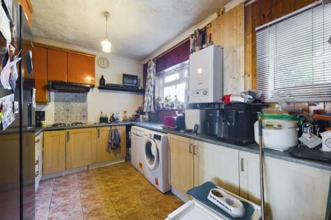 CAM01358G0-PR0112-STILL017.jpg