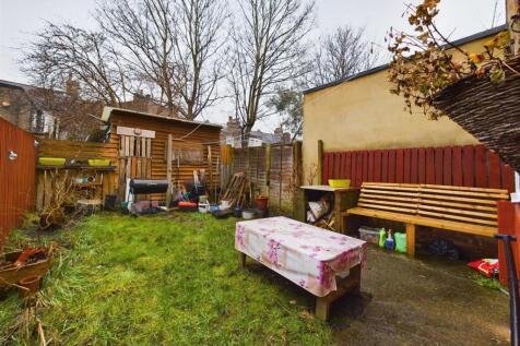 CAM01358G0-PR0129-STILL021.jpg