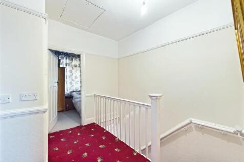 CAM01358G0-PR0130-STILL013.jpg