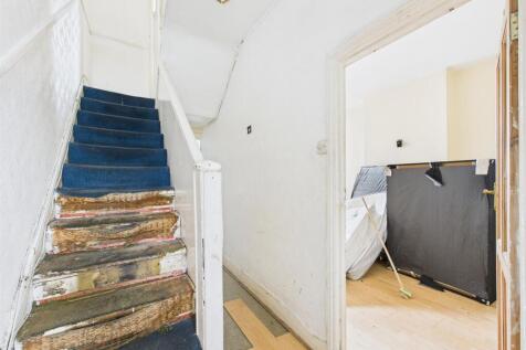 CAM01358G0-PR0160-STILL002.jpg