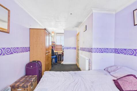 CAM01358G0-PR0191-STILL036.jpg