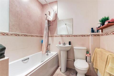 Jack&#39;n&#39;jill Bathroom