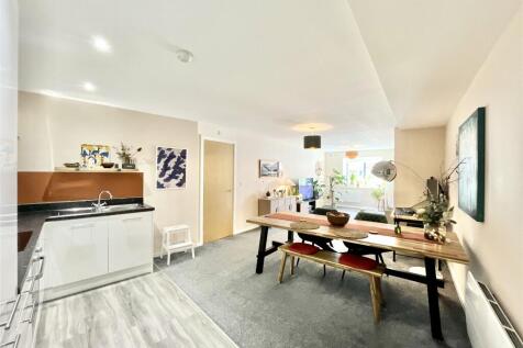 Dining Area/Kitchen