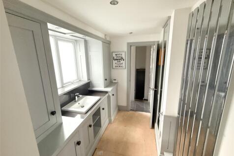 Vanity Wash Room