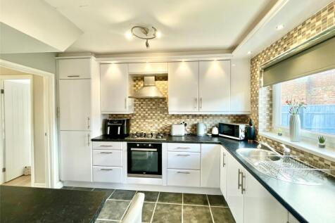 Breakfasting Kitchen